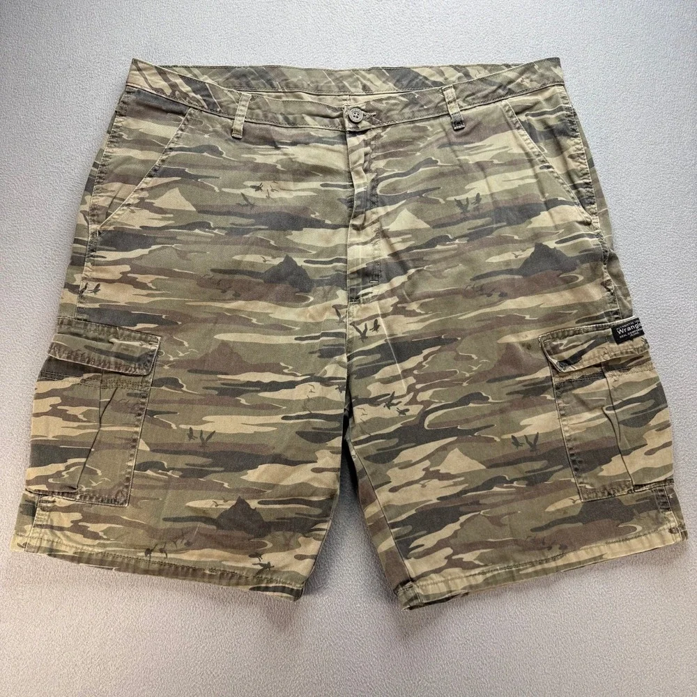 Wrangler‎ Cargo Shorts Men 40 Green Camo Real Comfortable Jeans 60MSWG3 Outdoor